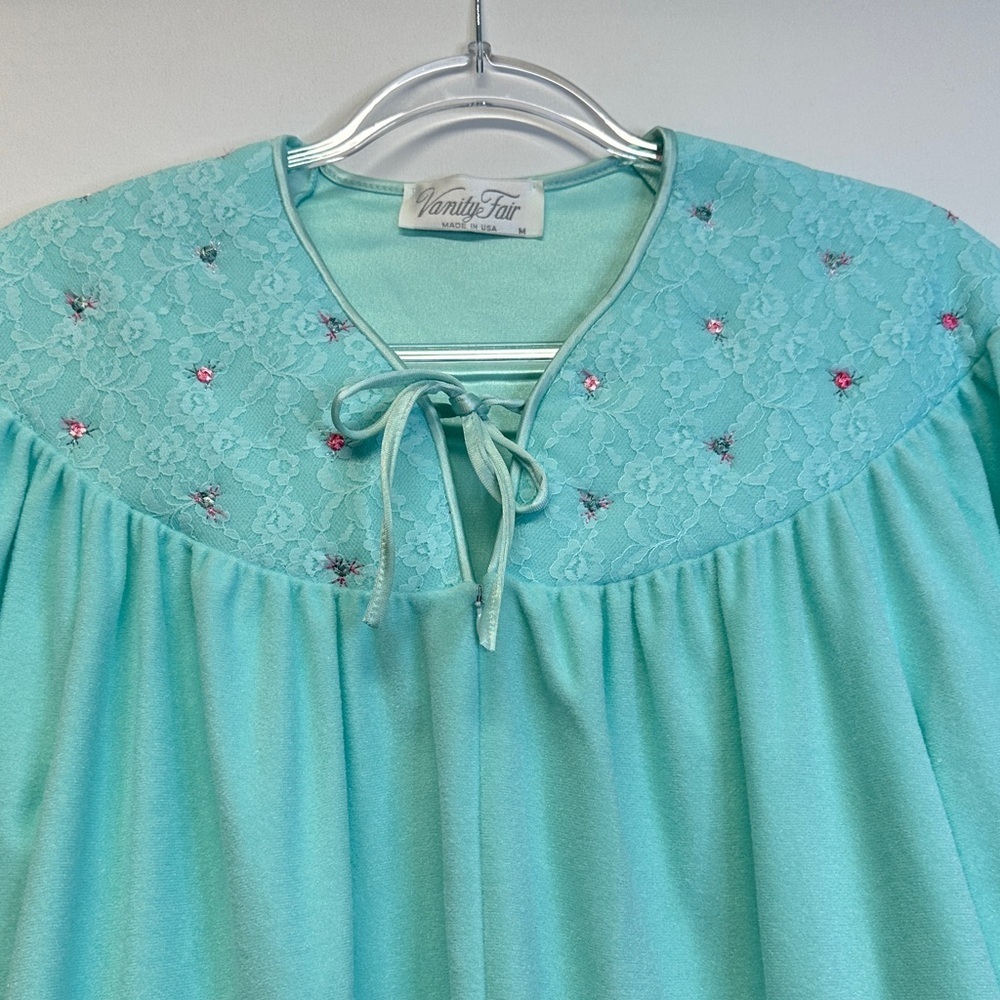 Vintage Vanity Fair Seafoam Green Nylon Robe Dressing Gown Lace Embroidered Yoke - Picture 5 of 6